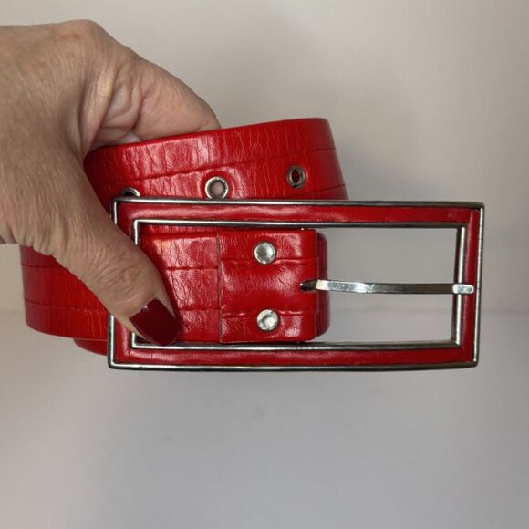 Womens Lux Red Elastic Wrap Around Leather Metal Double Buckle Belt Designer - Picture 4 of 8